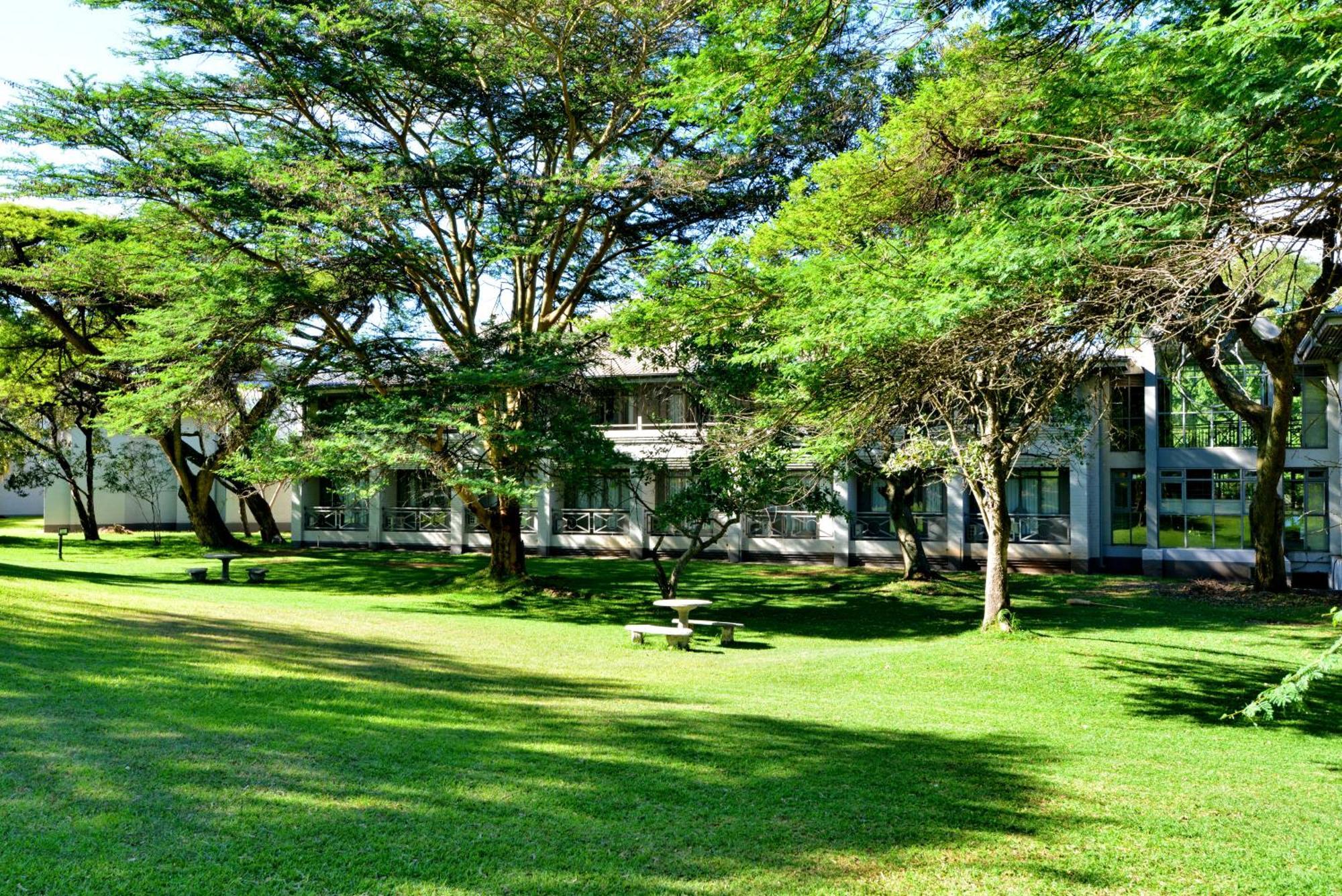 Cresta Lodge Harare Exterior foto